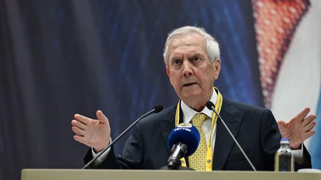 Aziz Yıldırım'dan İsmail Kartal'ın İstifasına İlişkin Şok Açıklama: Görevine Devam Ediyor