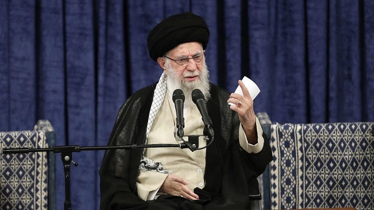 İran Dini Lideri Hamaney, X profiline “Siyonist rejim ortadan kalktı” paylaşımını ekledi