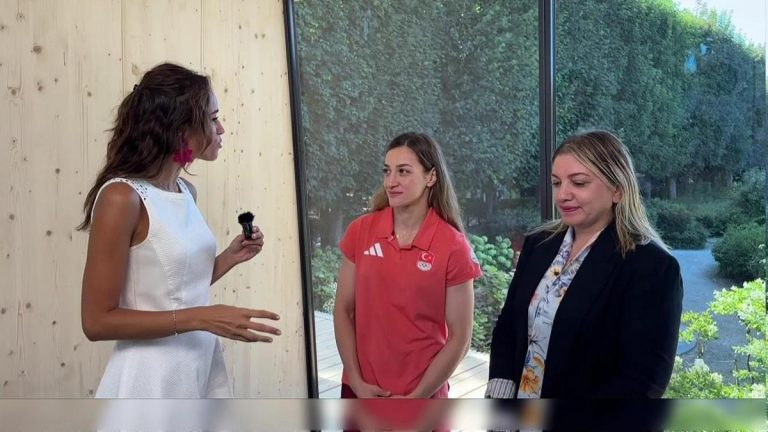 Video Haberleri | Buse Naz Çakıroğlu CNN TÜRK'te! Madalya yolculuğunu anlattı