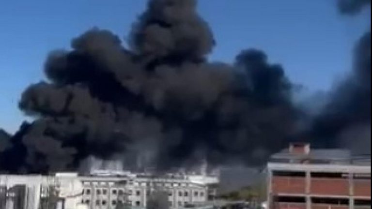 Esenyurt'ta iş yerinde yangın