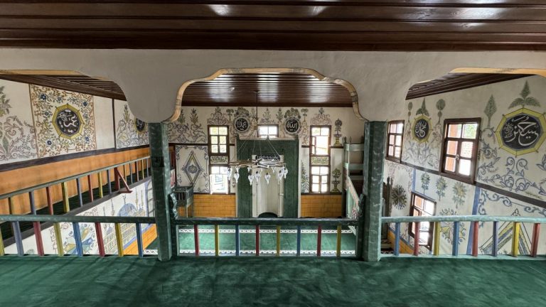 125 yıllık cami yeniden ibadete açıldı