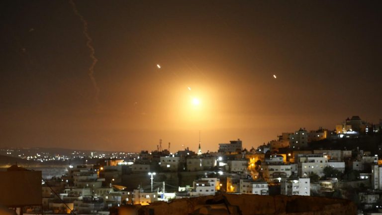 İsrail, İran’a saldırı sırasında askeri üslerin hasar gördüğünü kabul etti