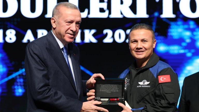 TÜBA ve TÜBİTAK bilim ödülleri sahiplerini buldu