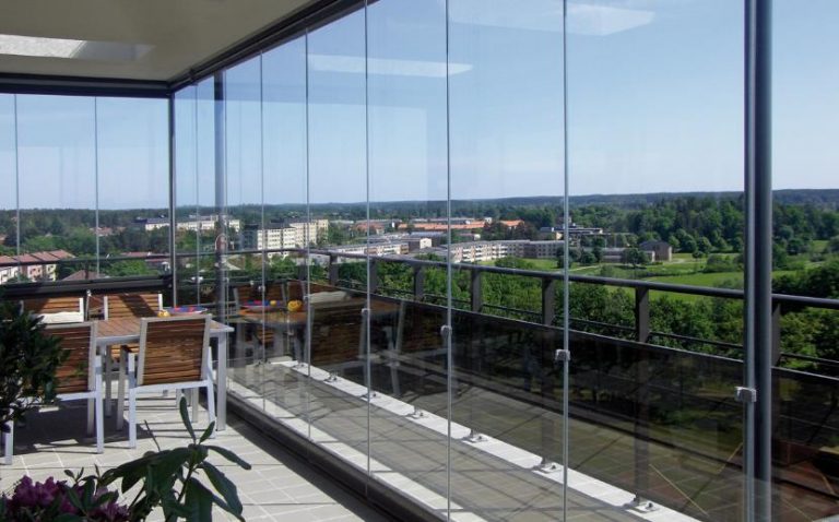 Katlanır Cam Balkon Sistemleri ile Estetik ve Fonksiyonel Çözümler