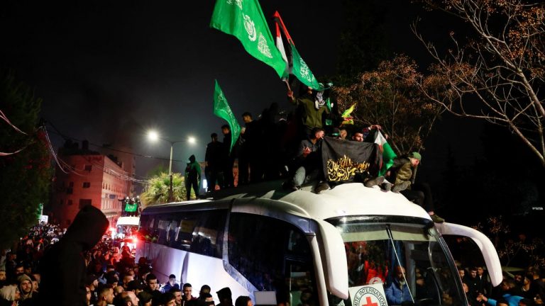 İsrail, Filistinli mahkumların serbest bırakılmasını ertelediğini açıkladı