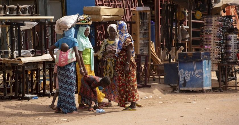 Burkina Faso’nun kuzeyinde silahlı saldırı: 100’den fazla kişi öldü