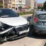 Eskişehir’de 3 araca çarparak durabilen cipin sürücüsü yaralandı