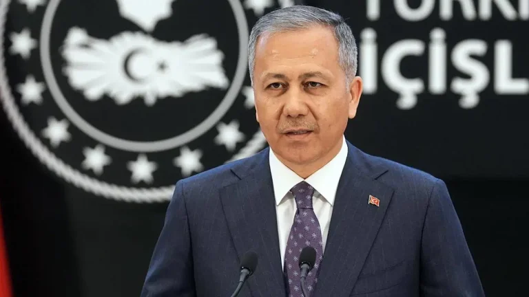 Yerlikaya duyurdu: 17 ilde siber suçlar operasyonu, 179 gözaltı! – Son Dakika Türkiye Haberleri