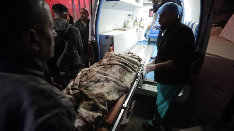 Katil İsrail yine çocukları hedef aldı: 26 Filistinli hayatını kaybetti