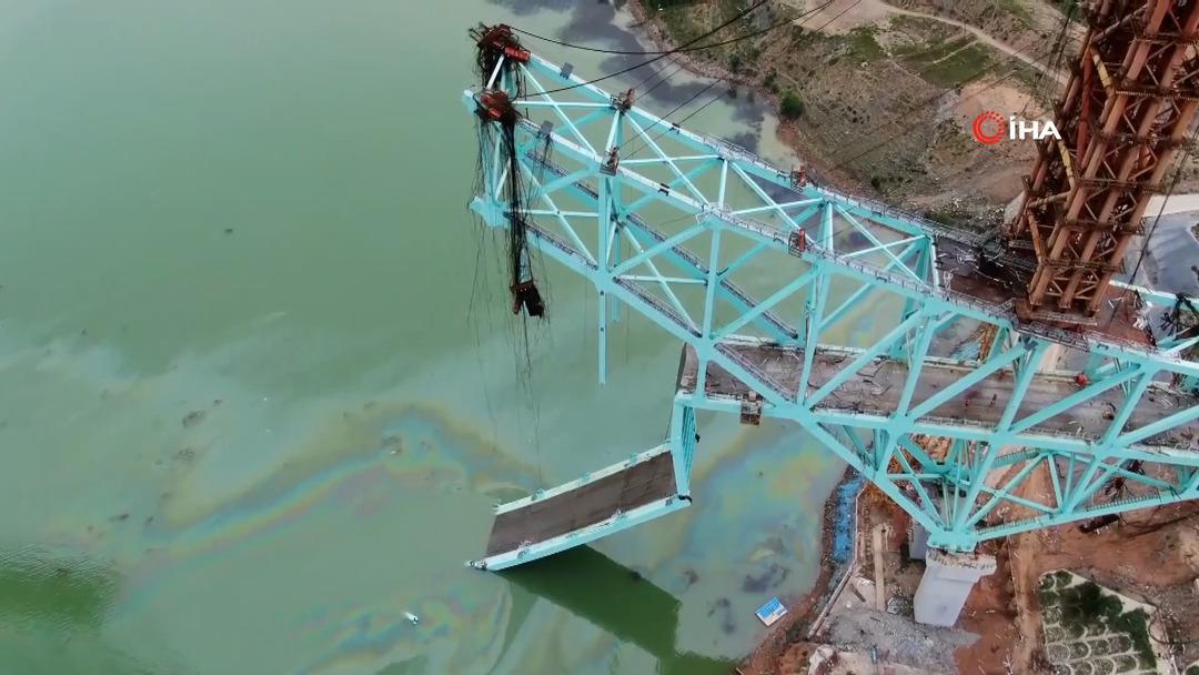 Çin'de köprü felaketi! 12 kişi hayatını kaybetti, 4 kişi kayboldu 3
